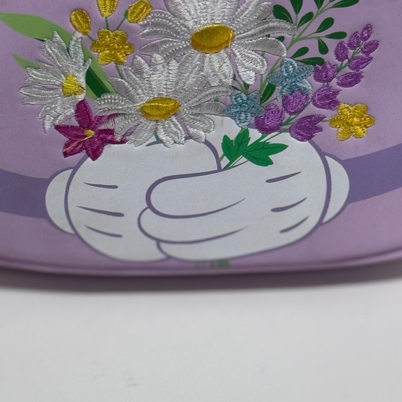 Loungefly Disney Minnie Mouse Holding Flowers - Picture 2 of 5